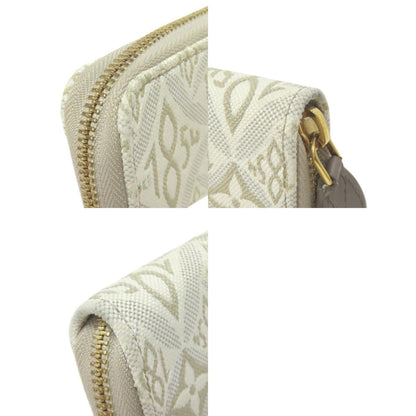 Louis Vuitton Zippy wallet