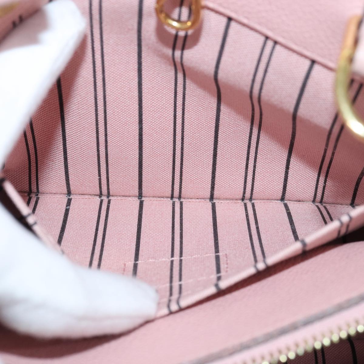 Louis Vuitton Montaigne