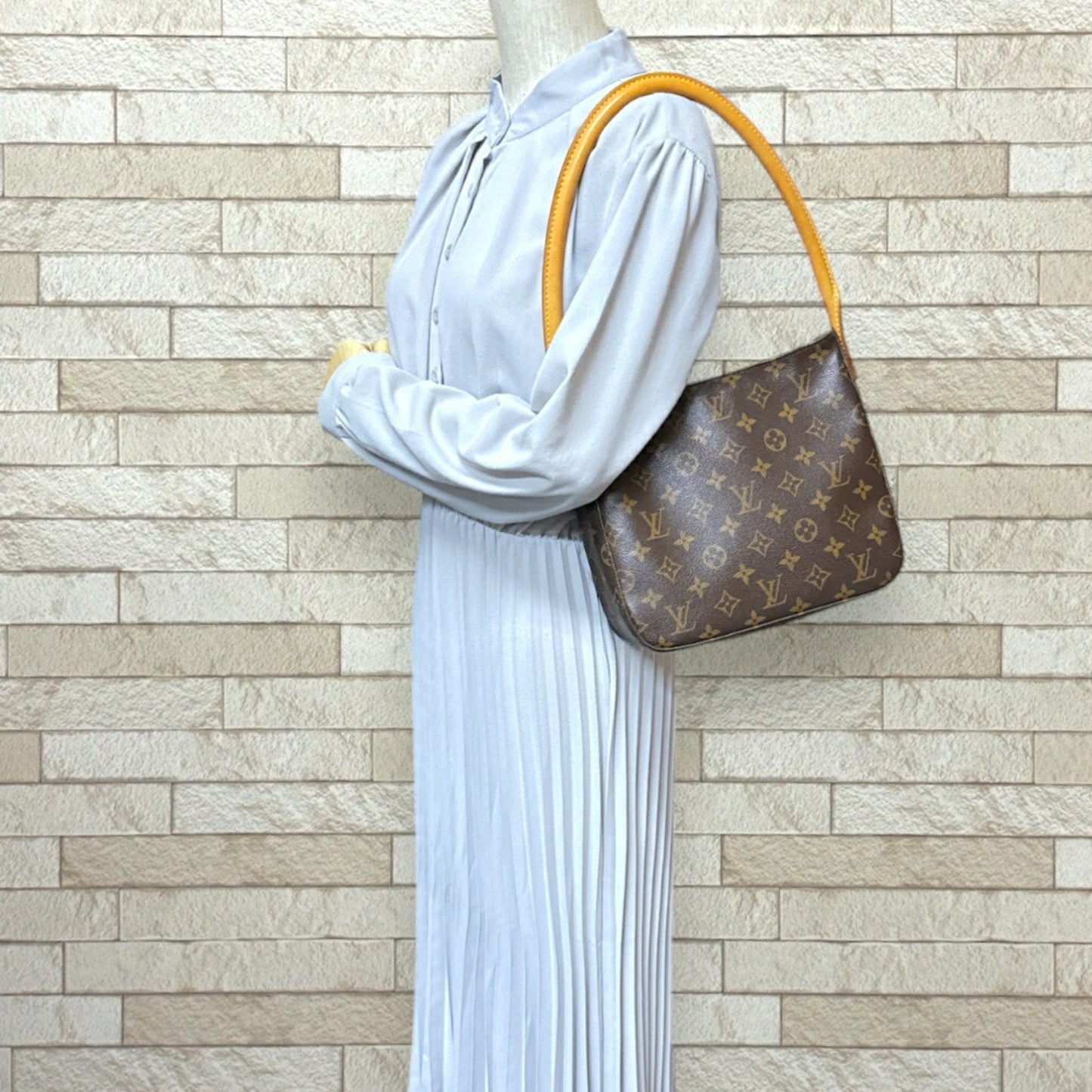Louis Vuitton Looping MM