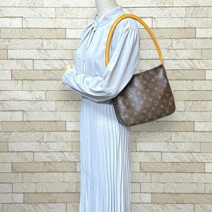 Louis Vuitton Looping MM