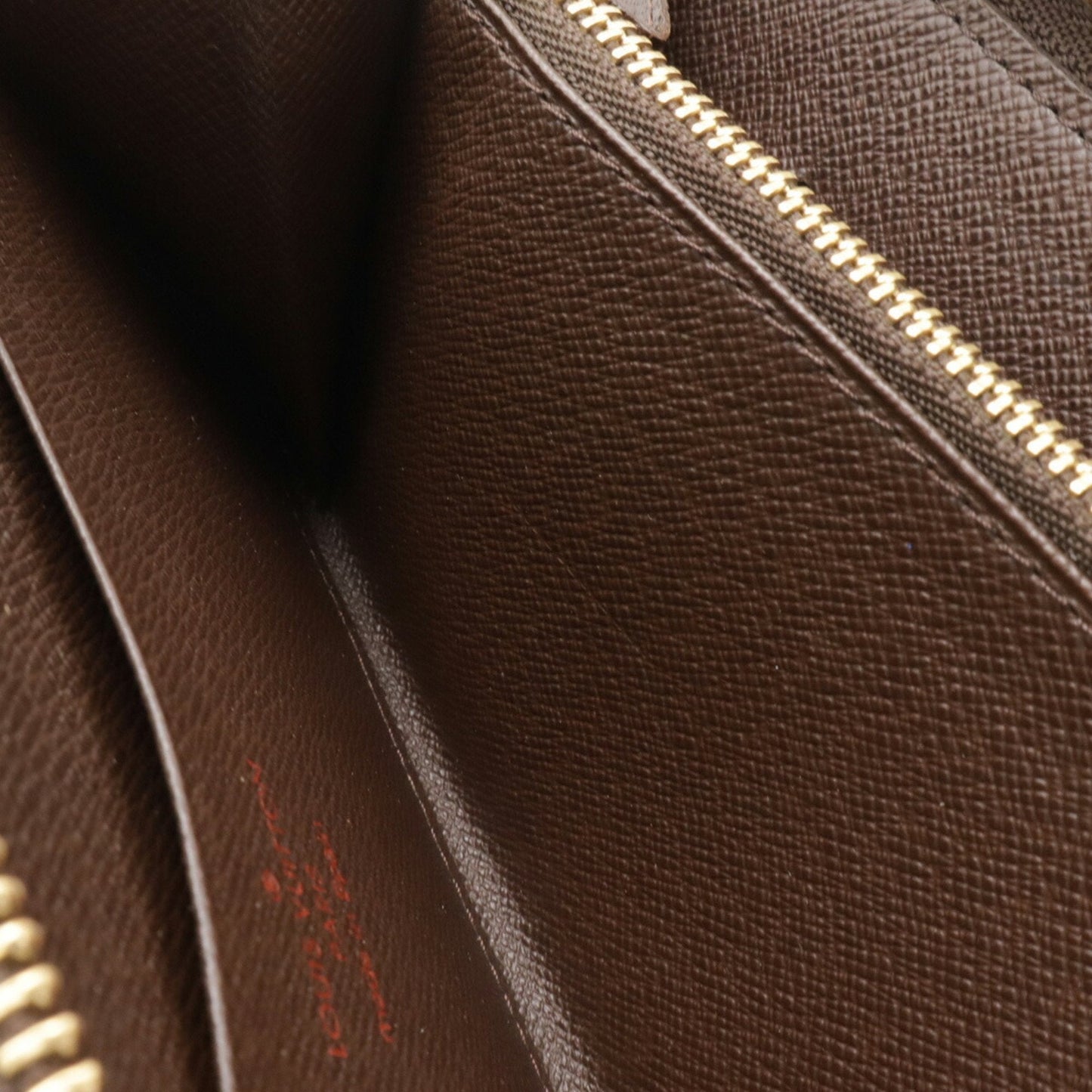 Louis Vuitton Zippy wallet