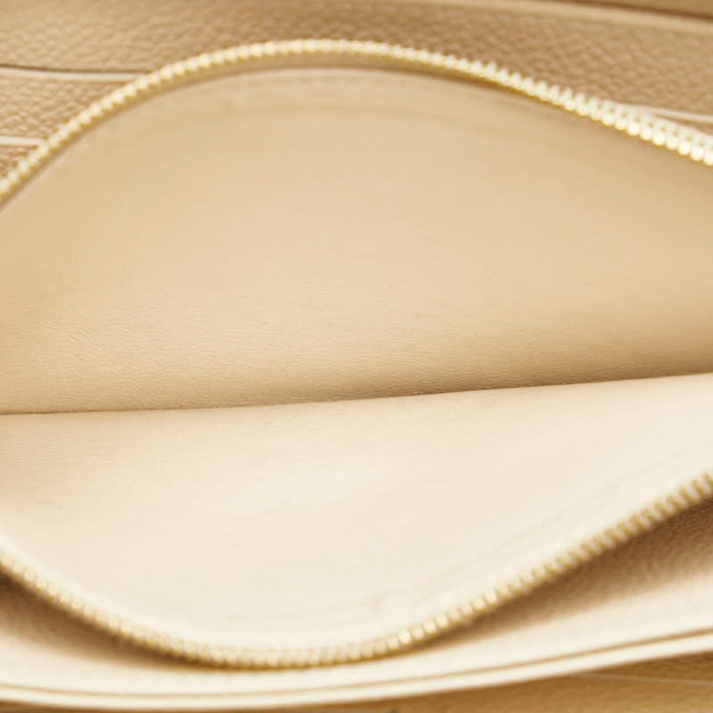 Louis Vuitton Zippy wallet