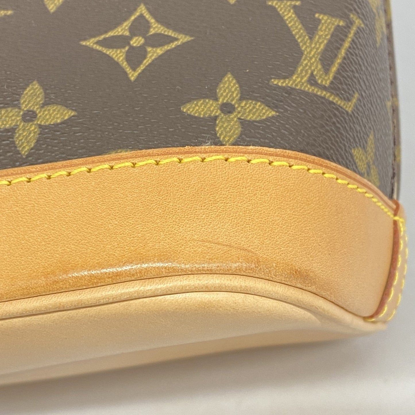 Louis Vuitton Alma