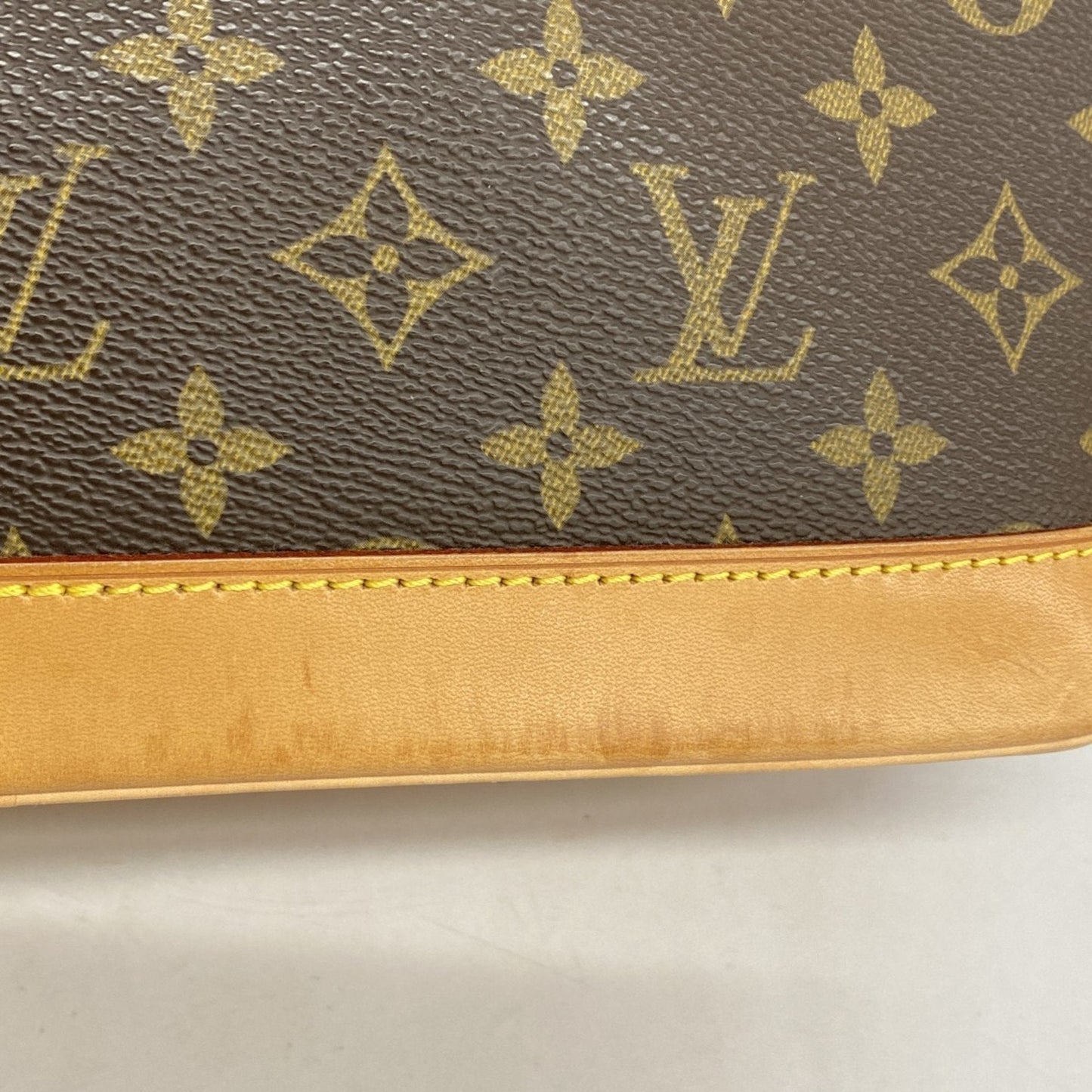 Louis Vuitton Alma