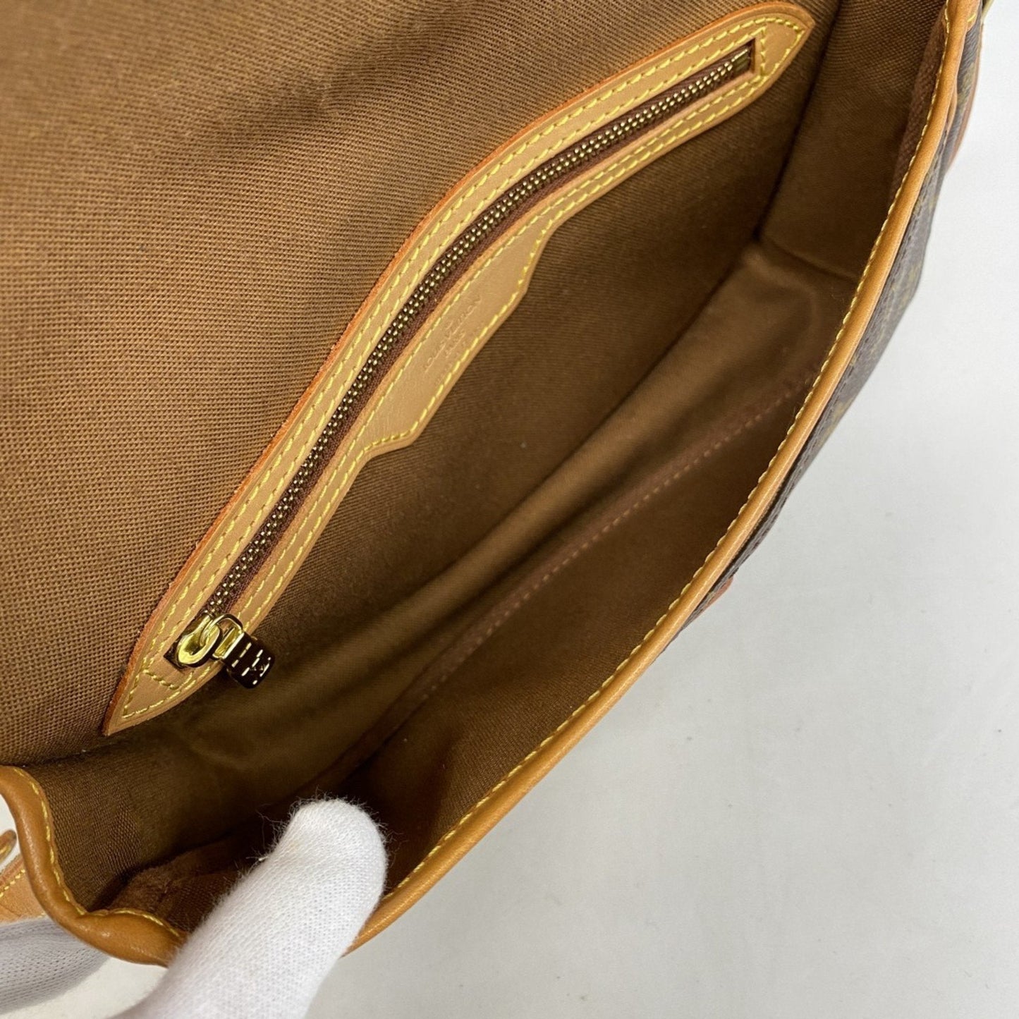 Louis Vuitton Gibeciere