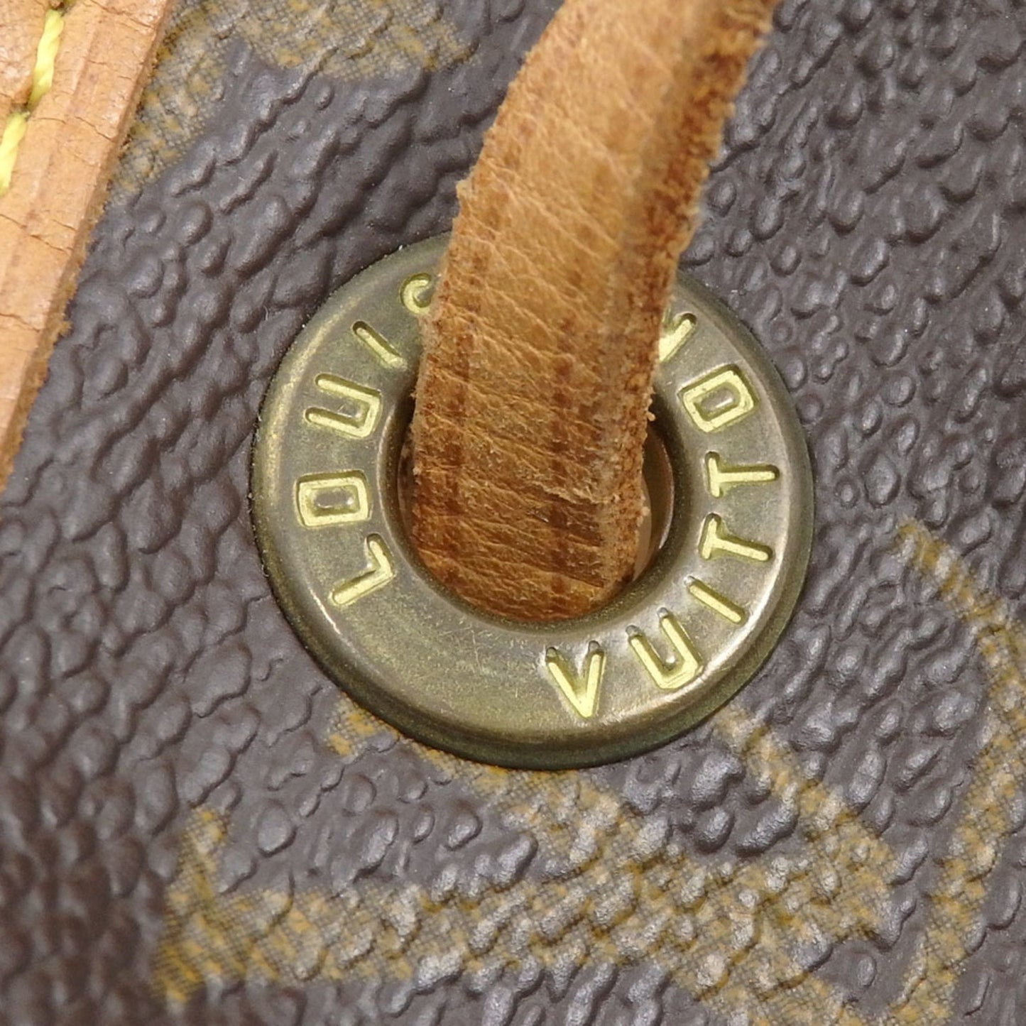 Louis Vuitton Montsouris MM