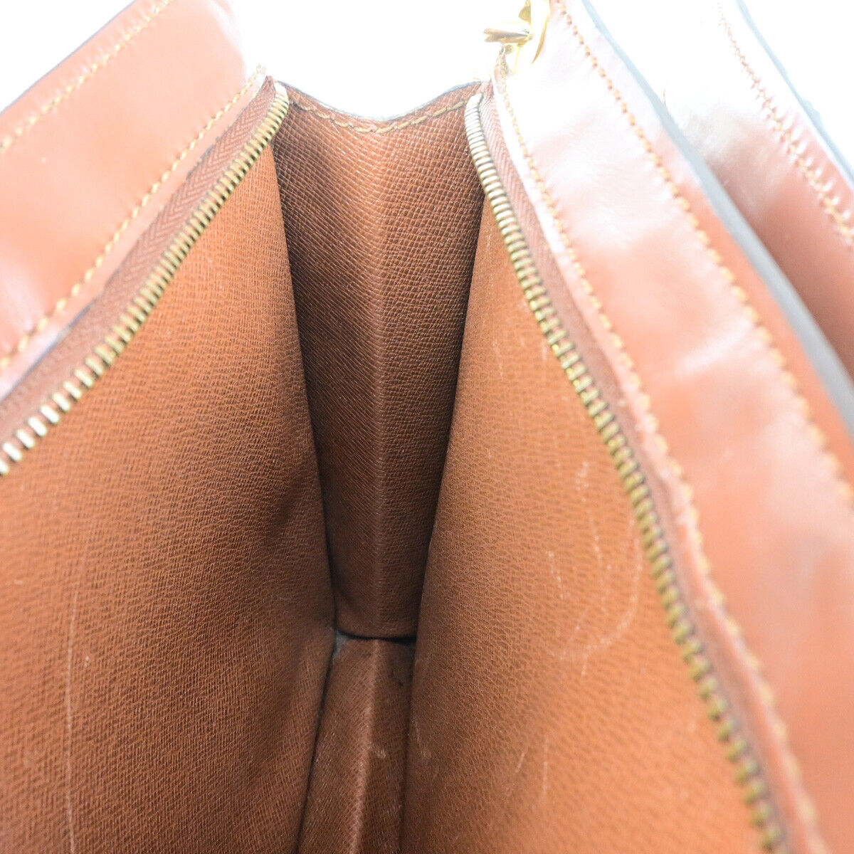 Louis Vuitton Enghien