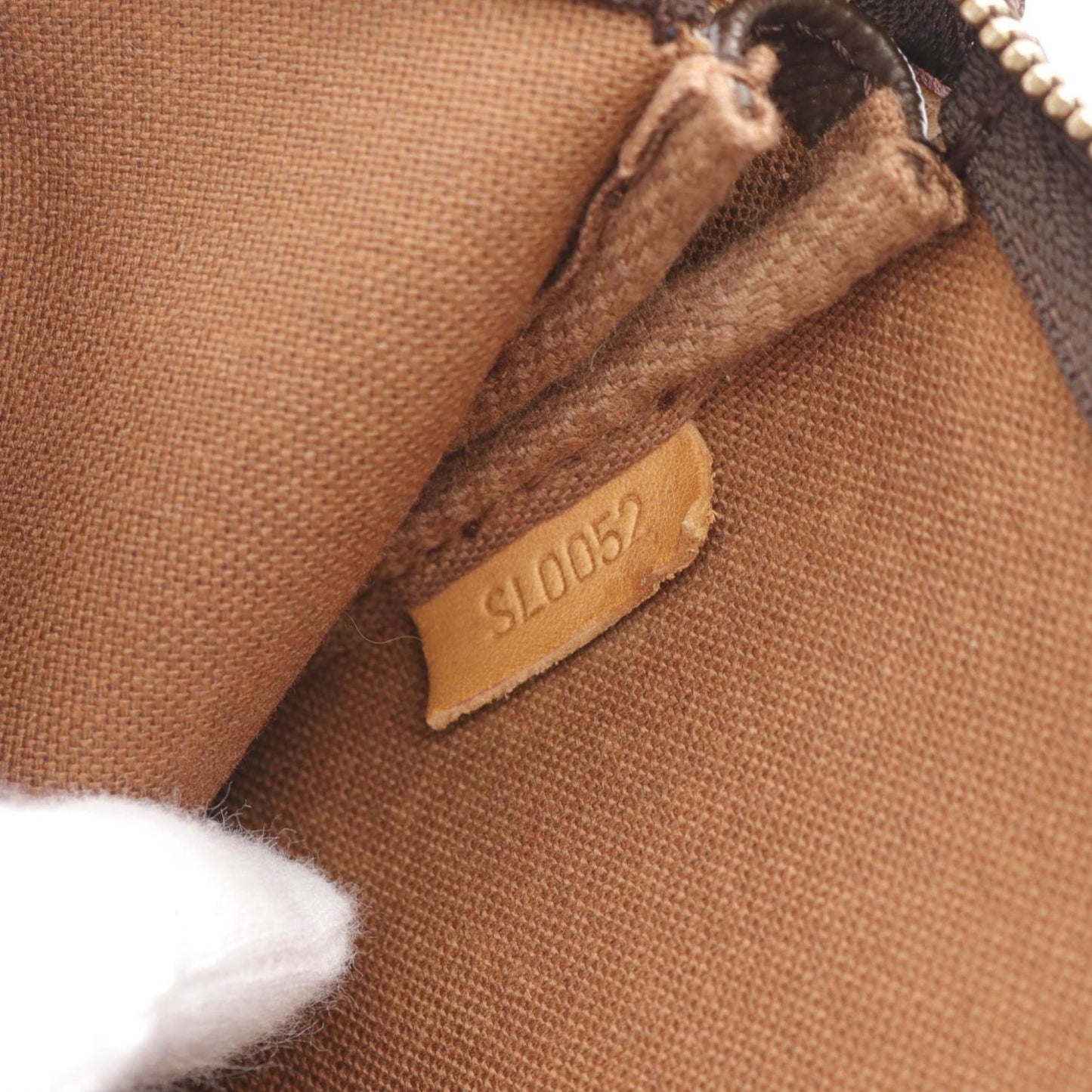 Louis Vuitton Pochette Accessoire