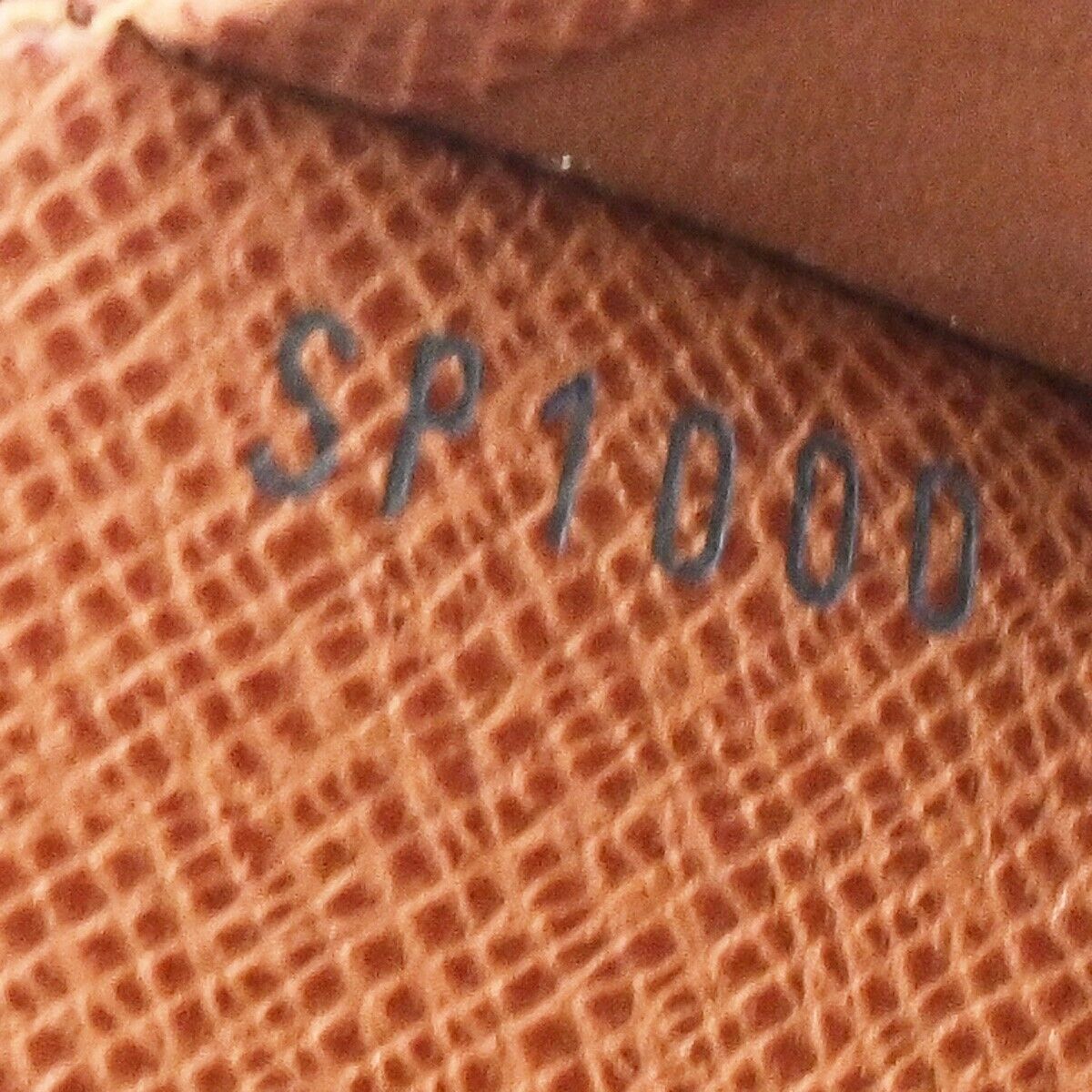 Louis Vuitton Zippy wallet
