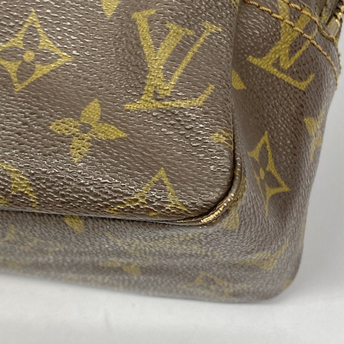 Louis Vuitton Trousse de Toilette