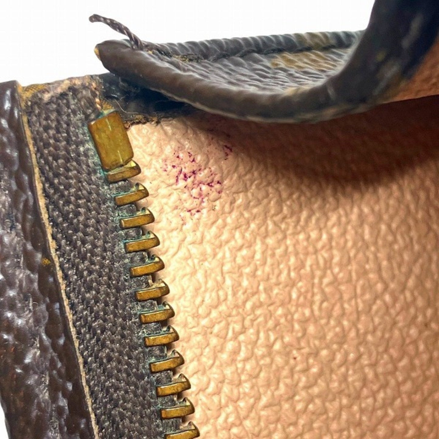 Louis Vuitton Poche Toilette 15