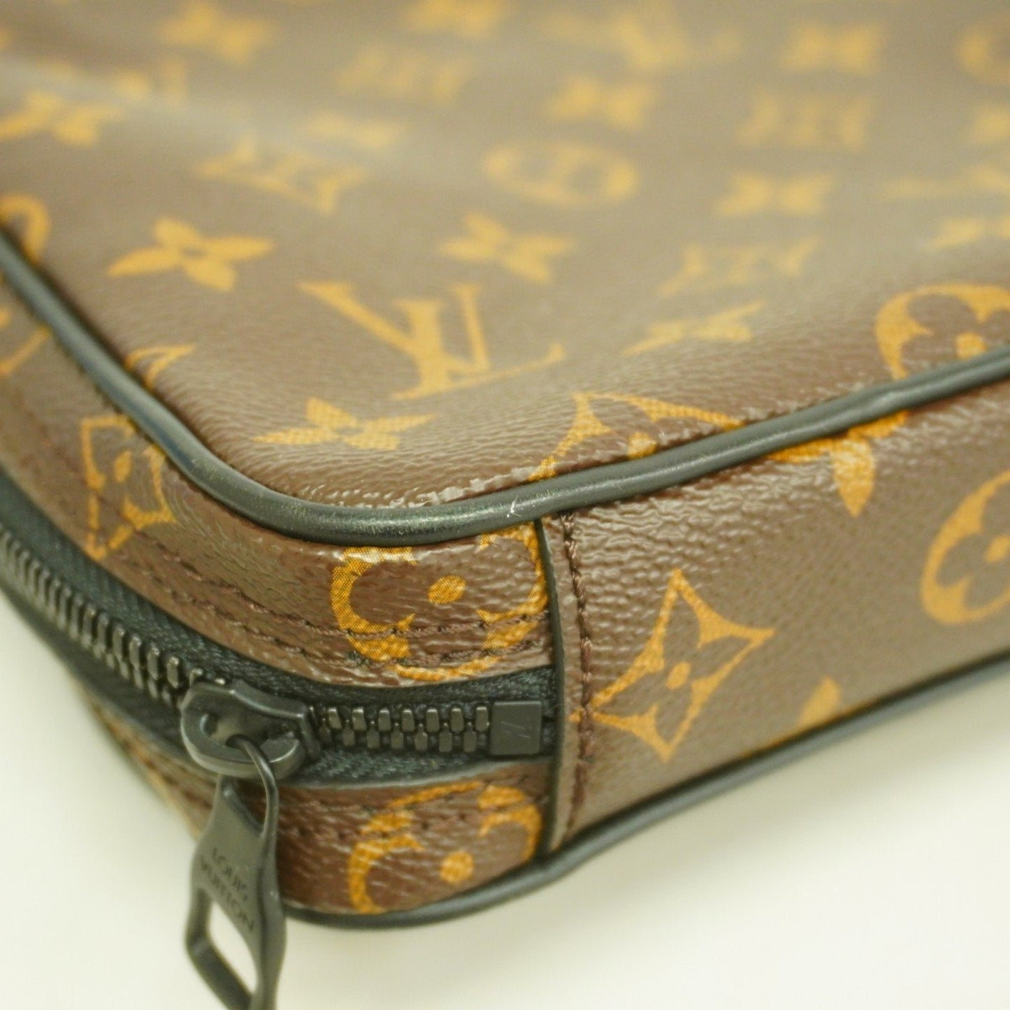 Louis Vuitton Utility