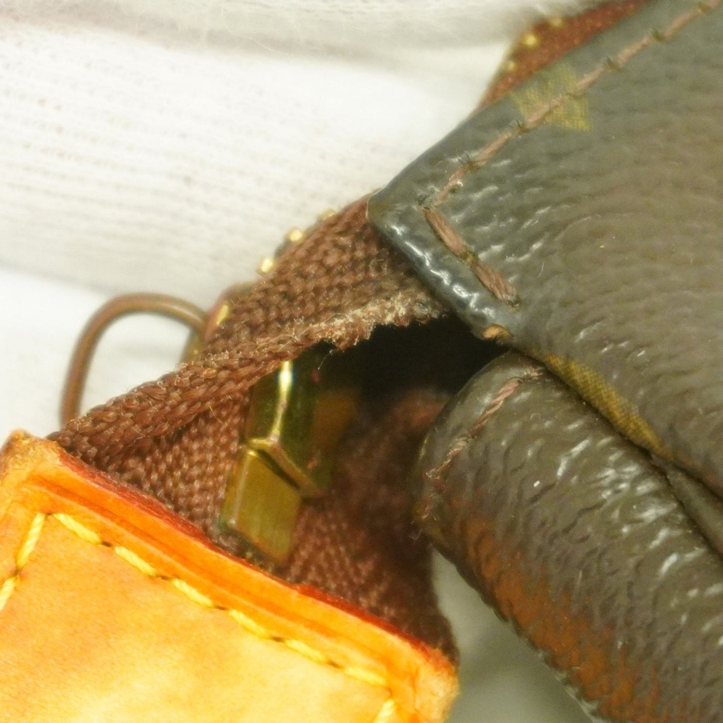 Louis Vuitton Mini Pochette Accessoires