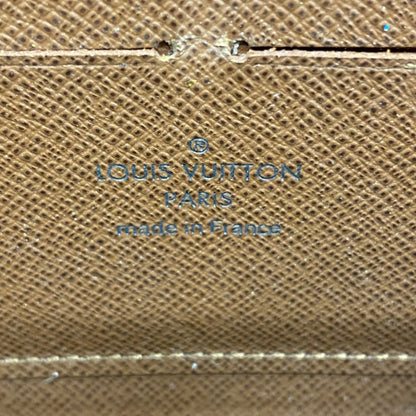 Louis Vuitton Zippy wallet
