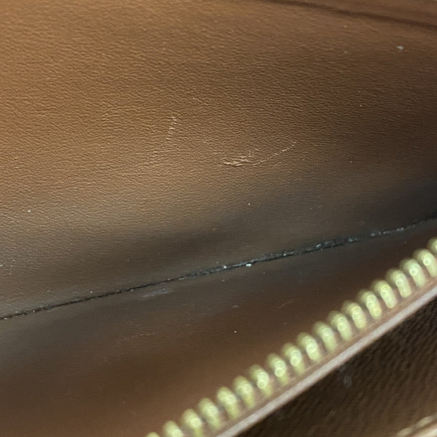 Louis Vuitton Zippy wallet