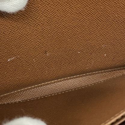 Louis Vuitton Zippy wallet