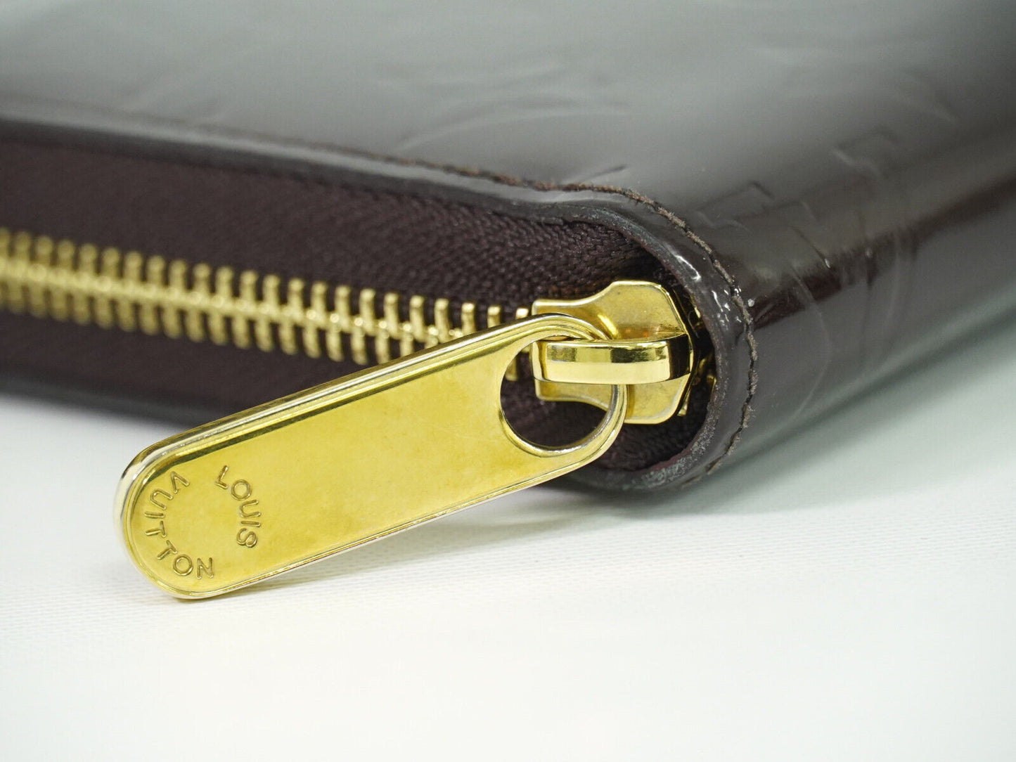 Louis Vuitton Zippy wallet