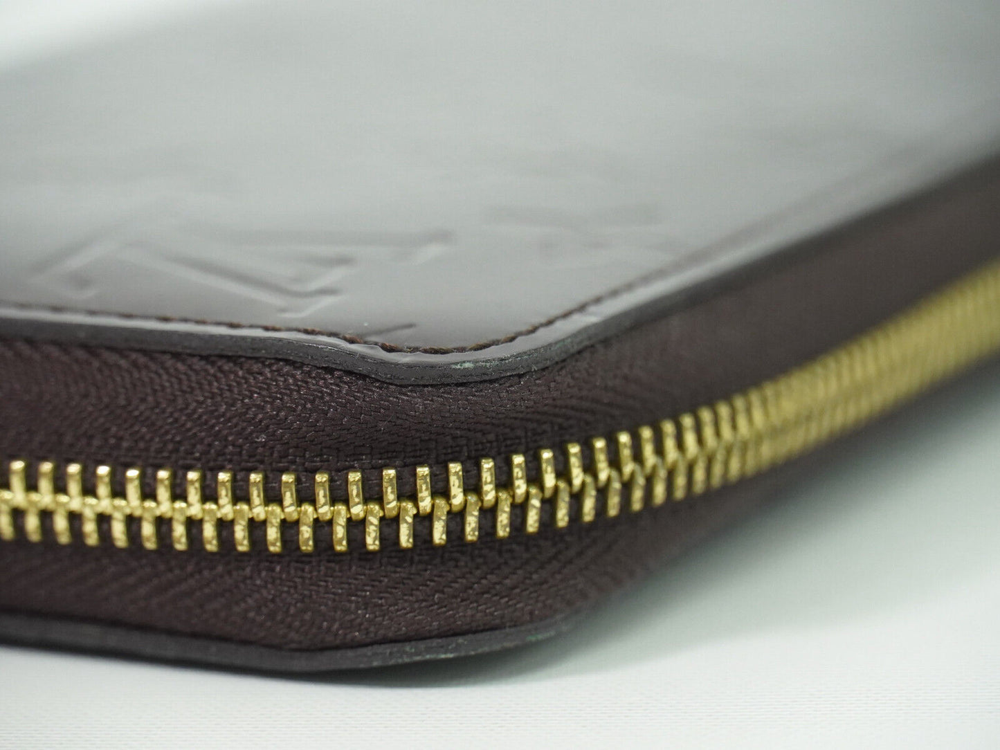 Louis Vuitton Zippy wallet