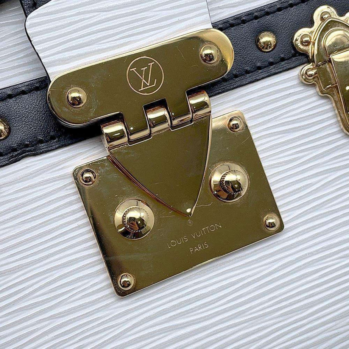 Louis Vuitton Trunk