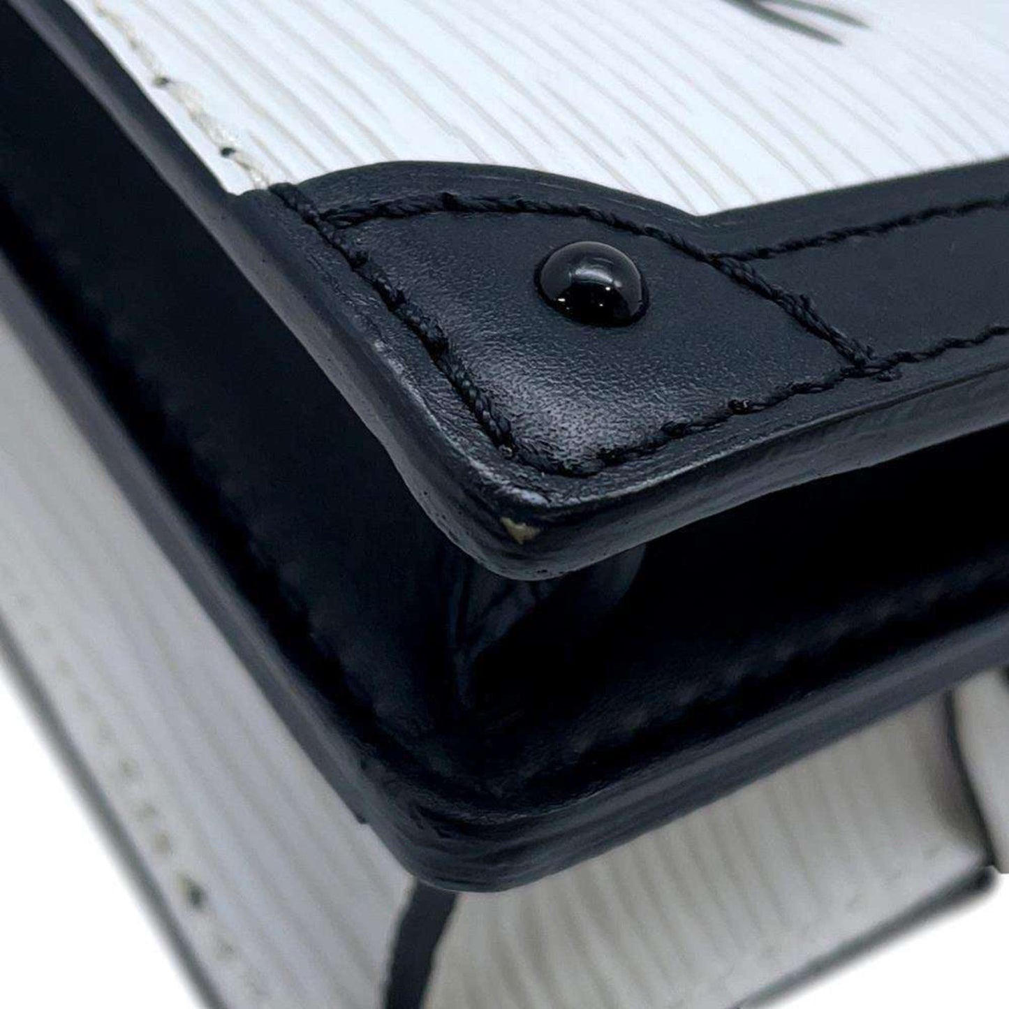 Louis Vuitton Trunk