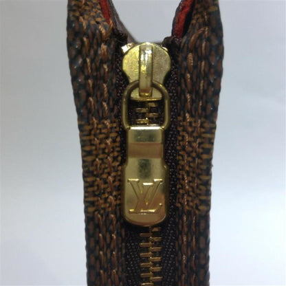 Louis Vuitton Marais