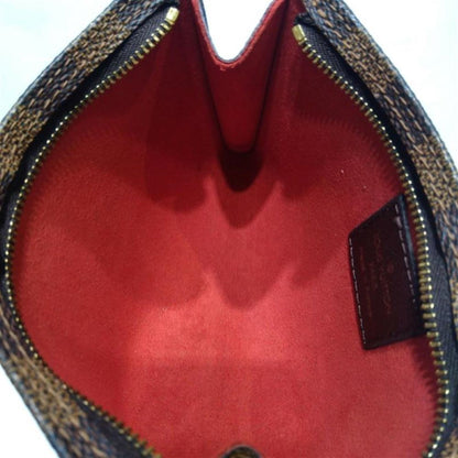Louis Vuitton Marais