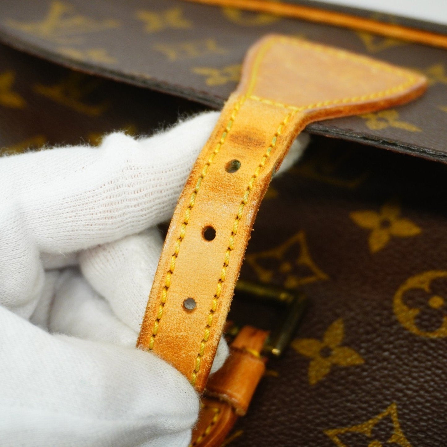 Louis Vuitton Jeune fille