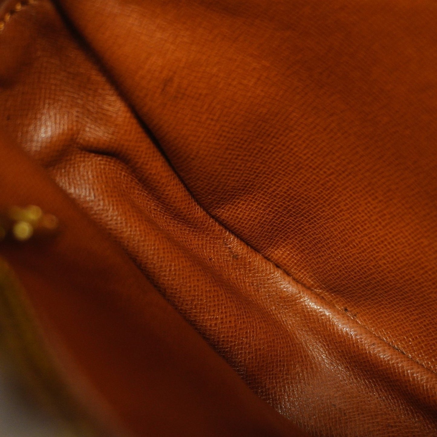 Louis Vuitton Jeune fille