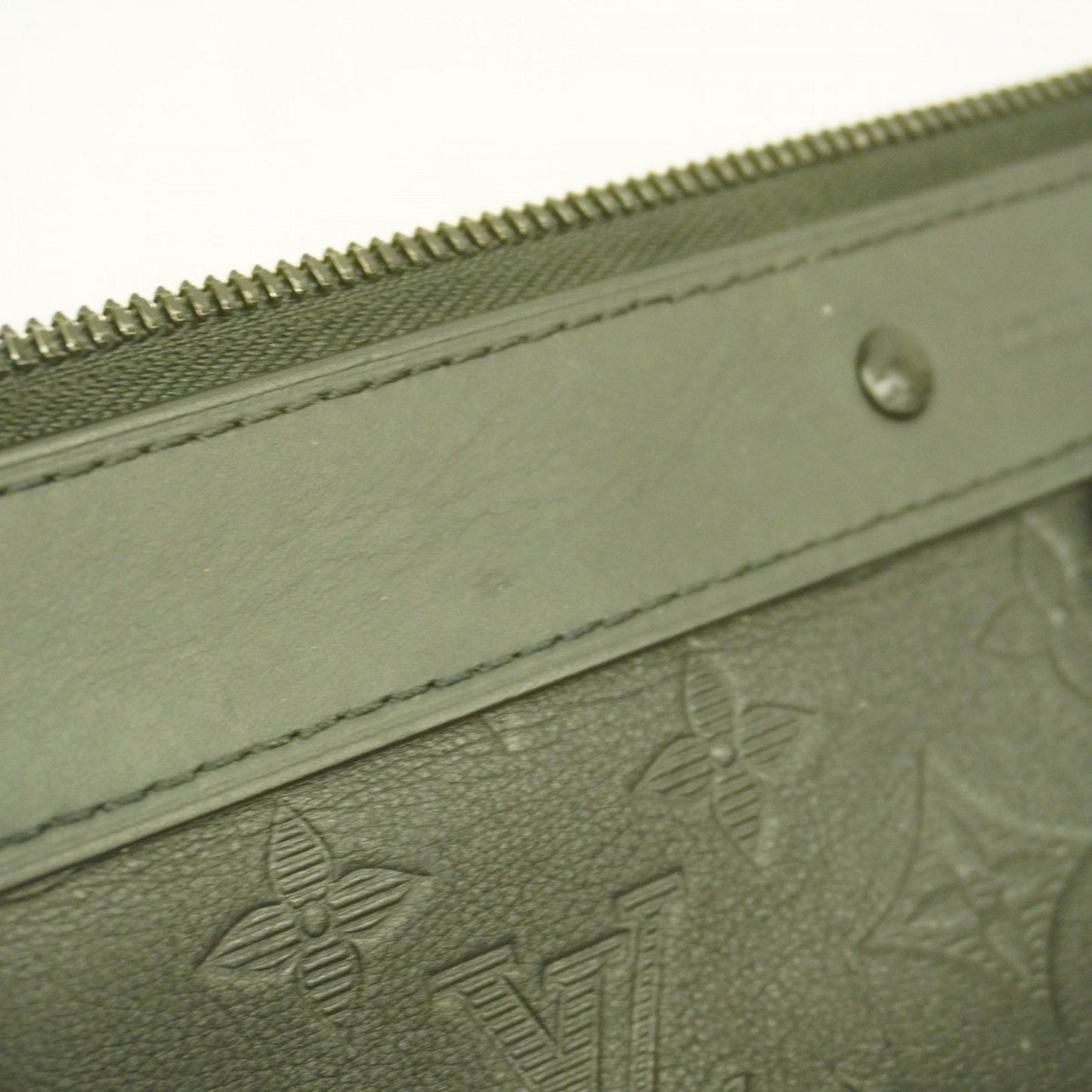 Louis Vuitton Discovery