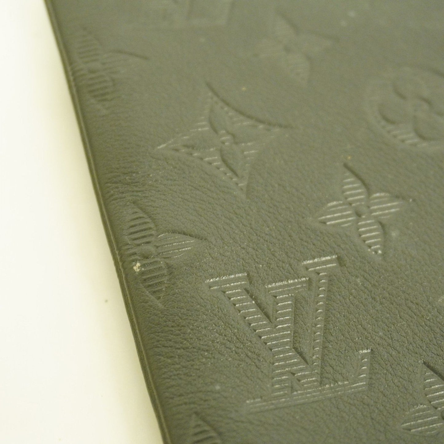 Louis Vuitton Discovery