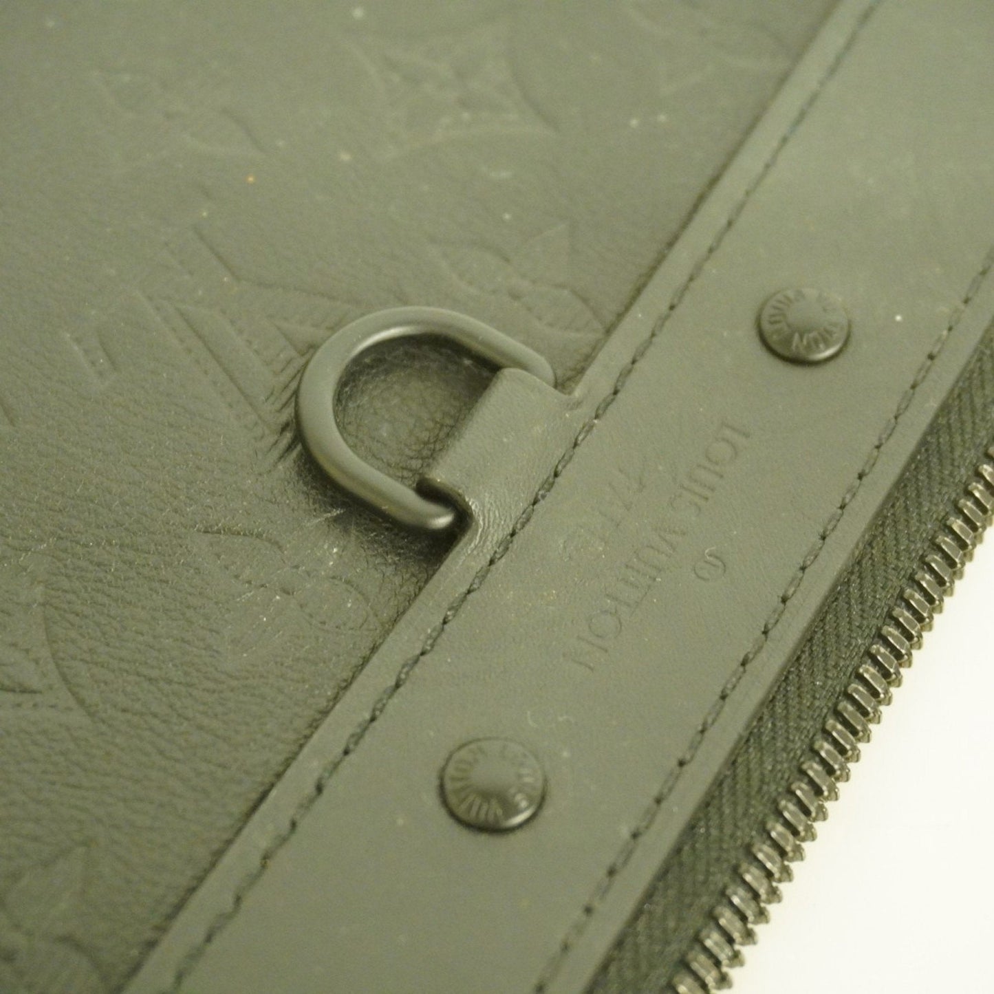 Louis Vuitton Discovery