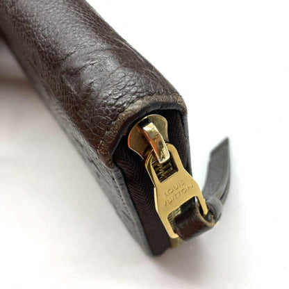 Louis Vuitton Zippy wallet