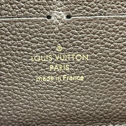 Louis Vuitton Zippy wallet