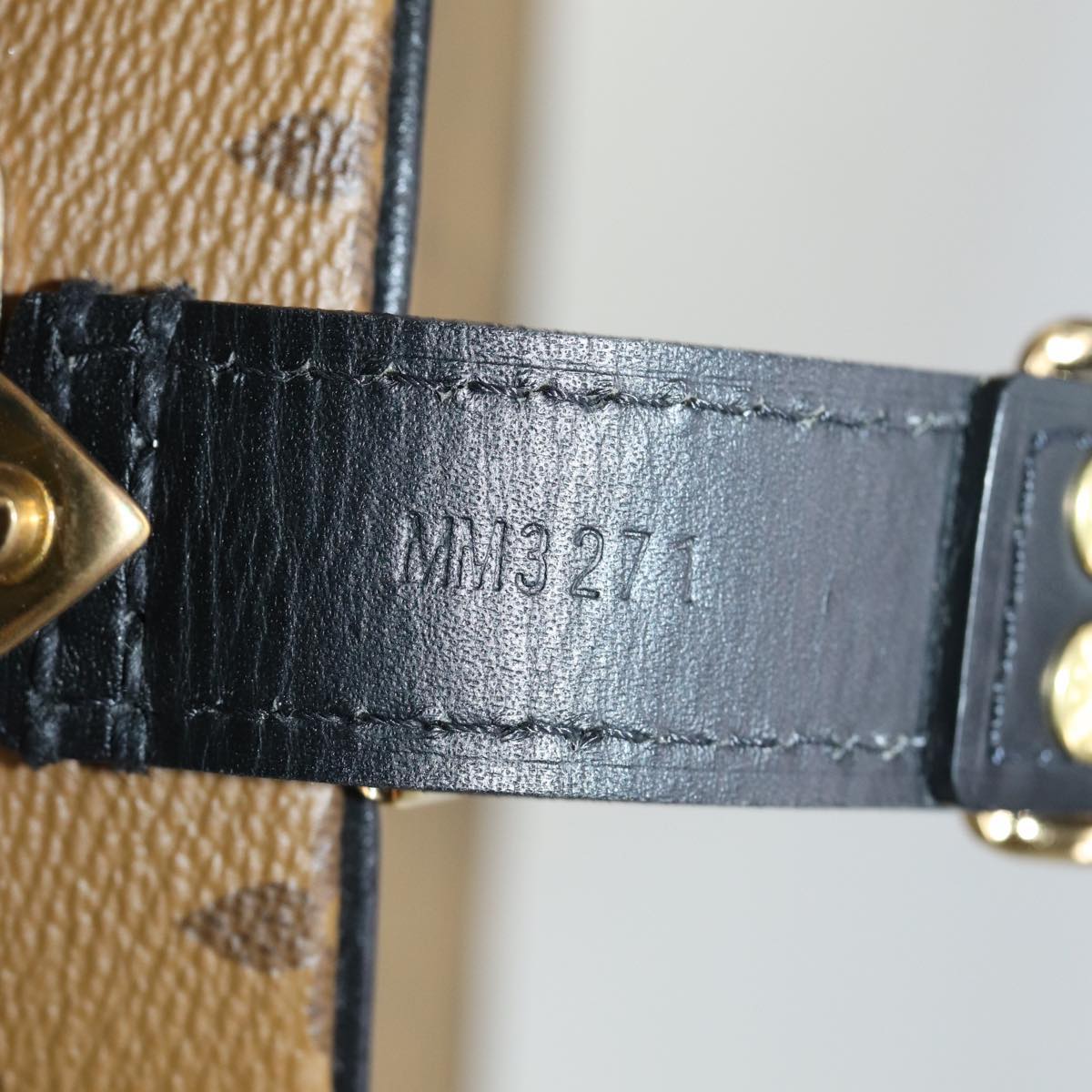 Louis Vuitton Reverse