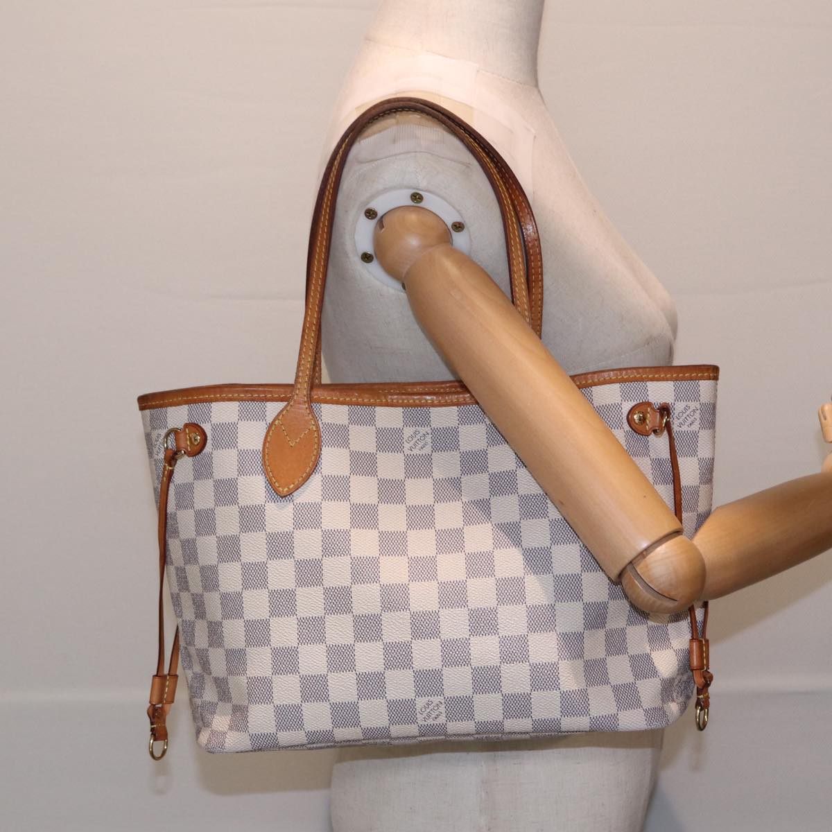 Louis Vuitton Neverfull PM