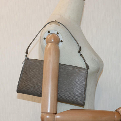 Louis Vuitton Pochette Accessoire