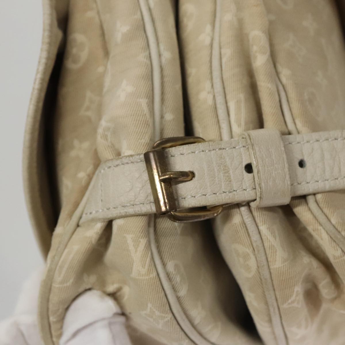 Louis Vuitton Saumur