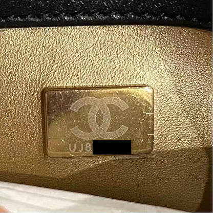 Chanel 21B pearl Crush Mini Square flap Bag Black