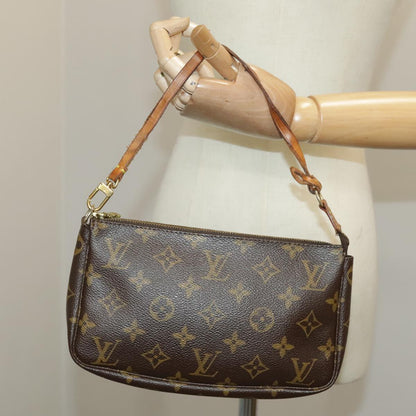 Louis Vuitton Pochette Accessoire