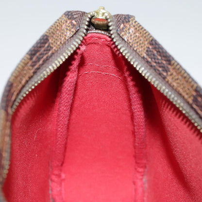 Louis Vuitton Trousse makeup