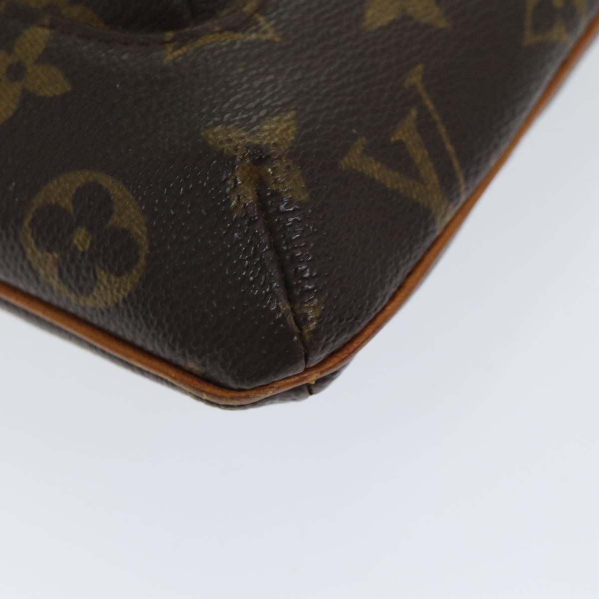 Louis Vuitton Partition