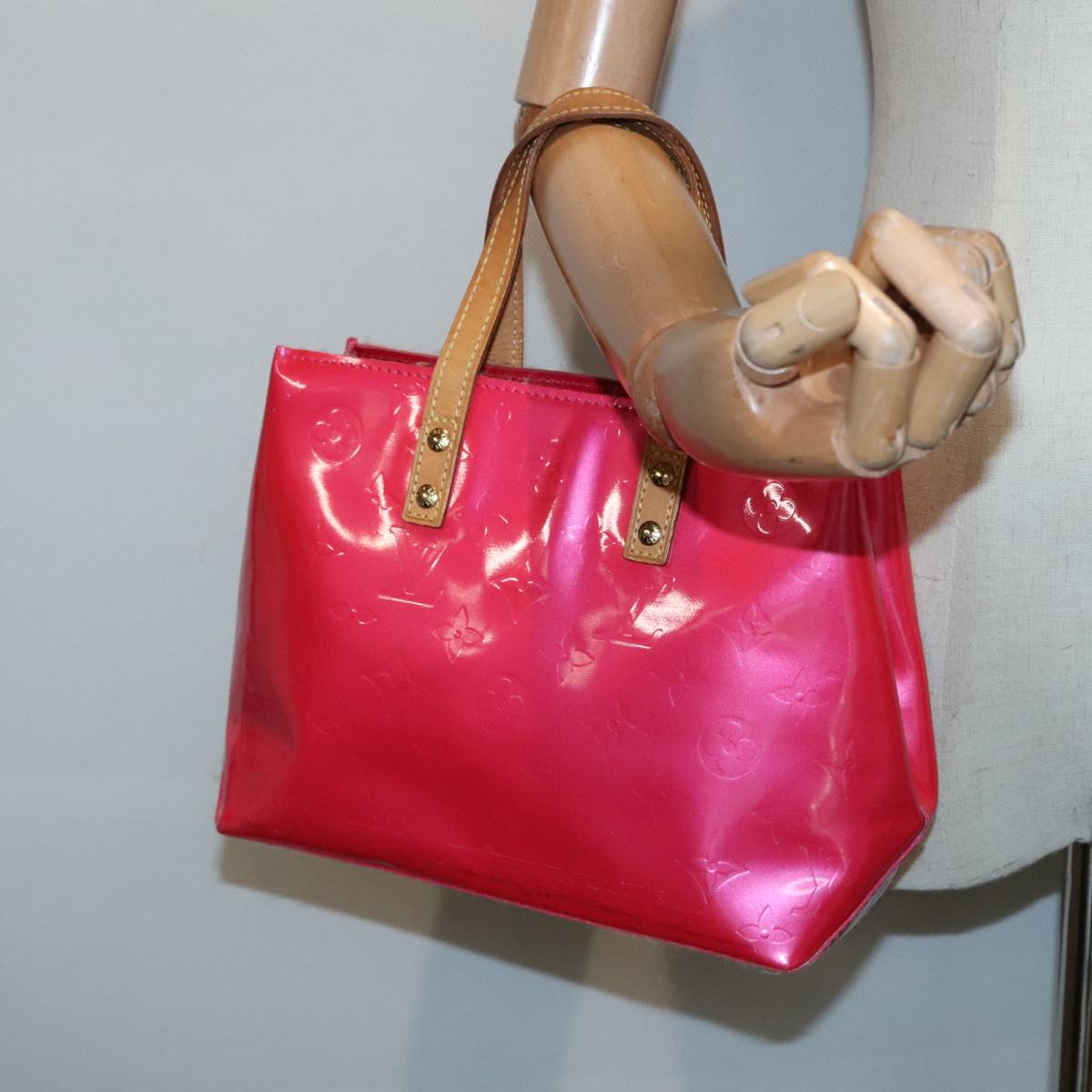 Louis Vuitton Reade