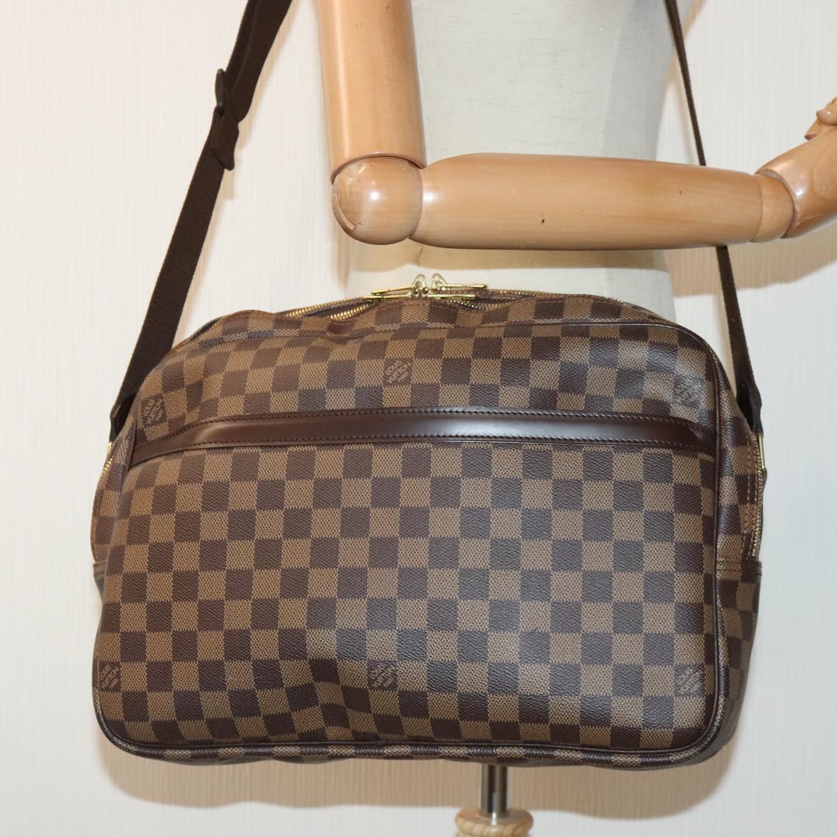 Louis Vuitton Reporter