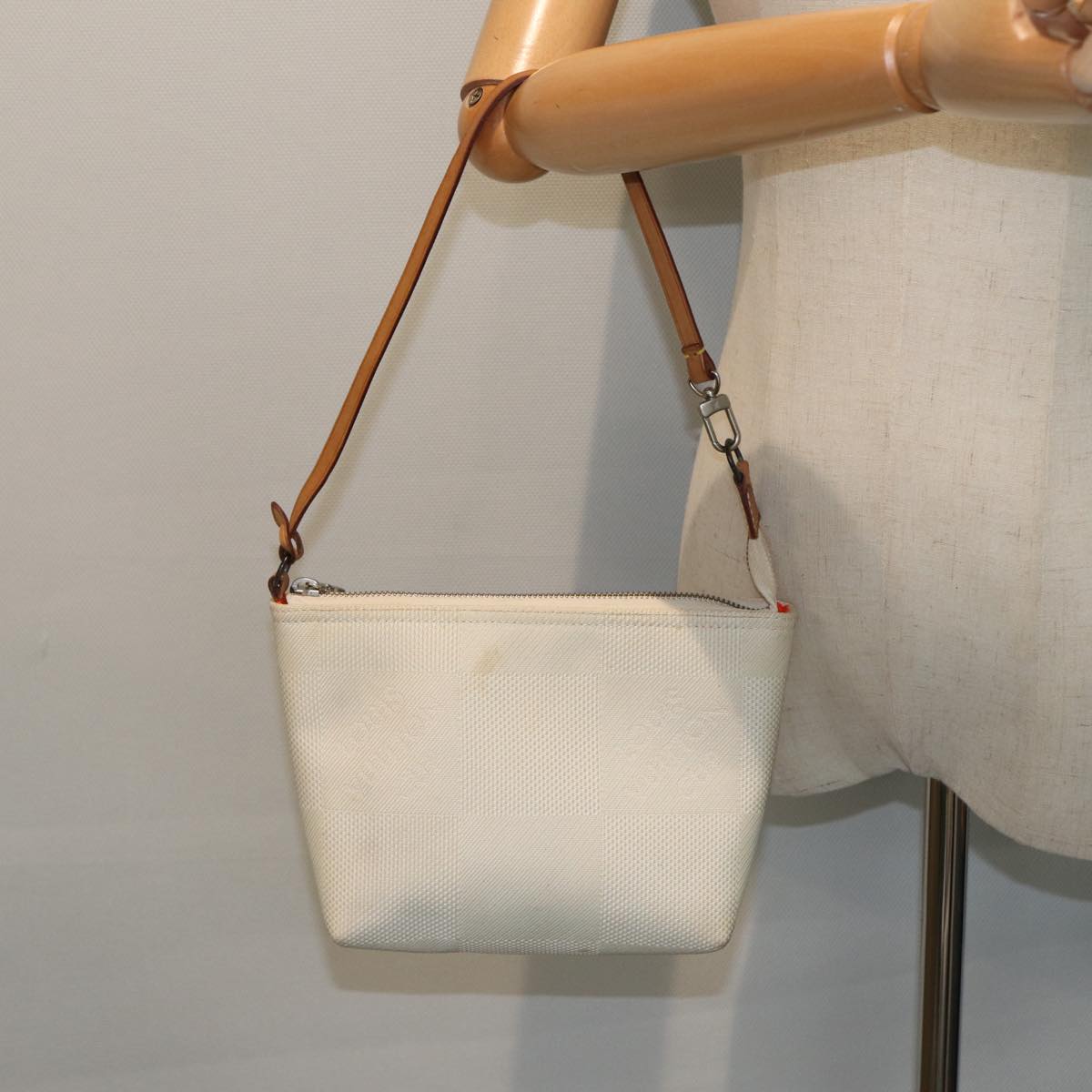 Louis Vuitton Volunteer