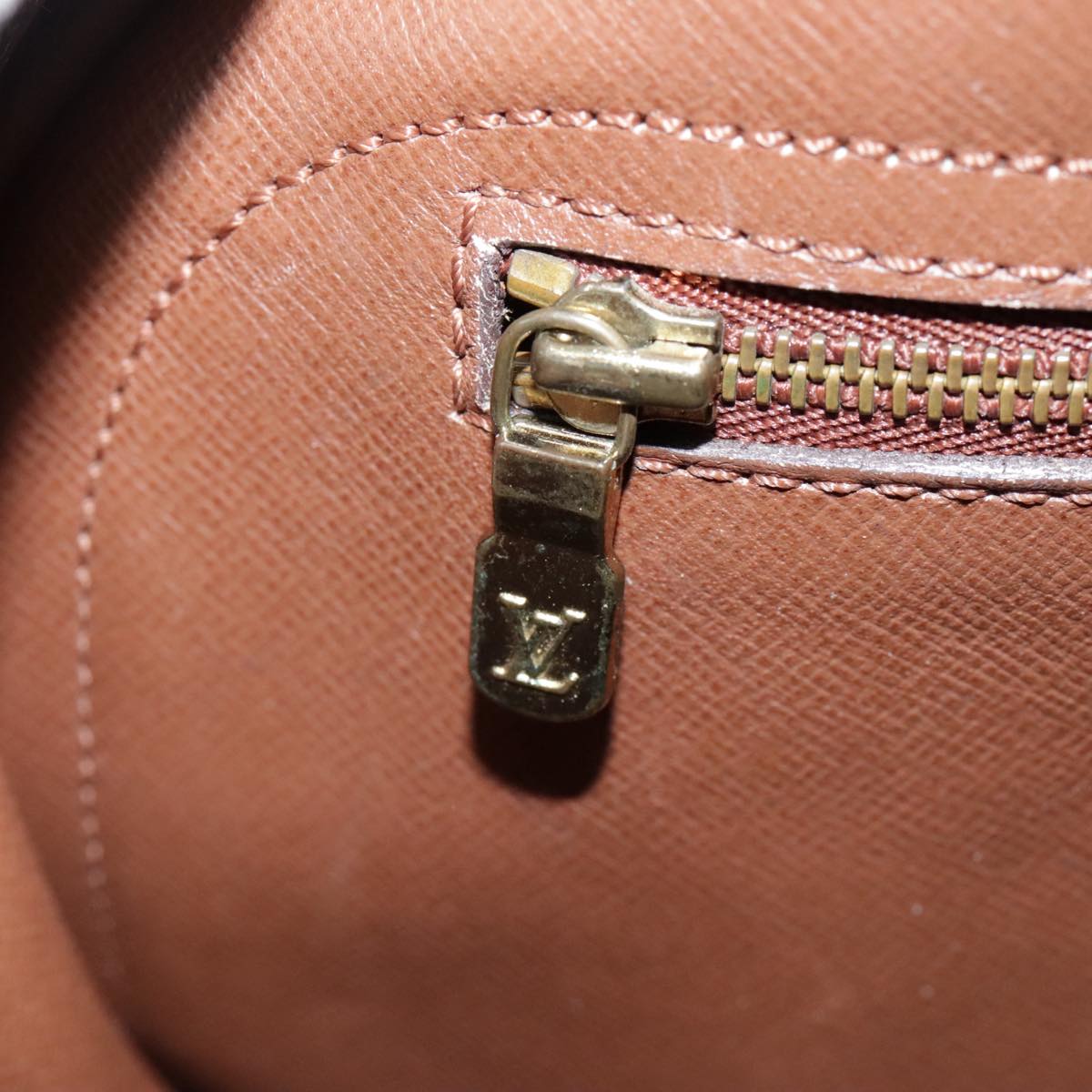 Louis Vuitton Senlis
