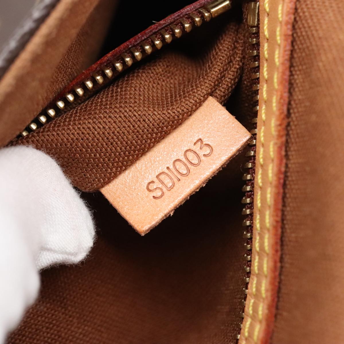 Louis Vuitton Mini looping