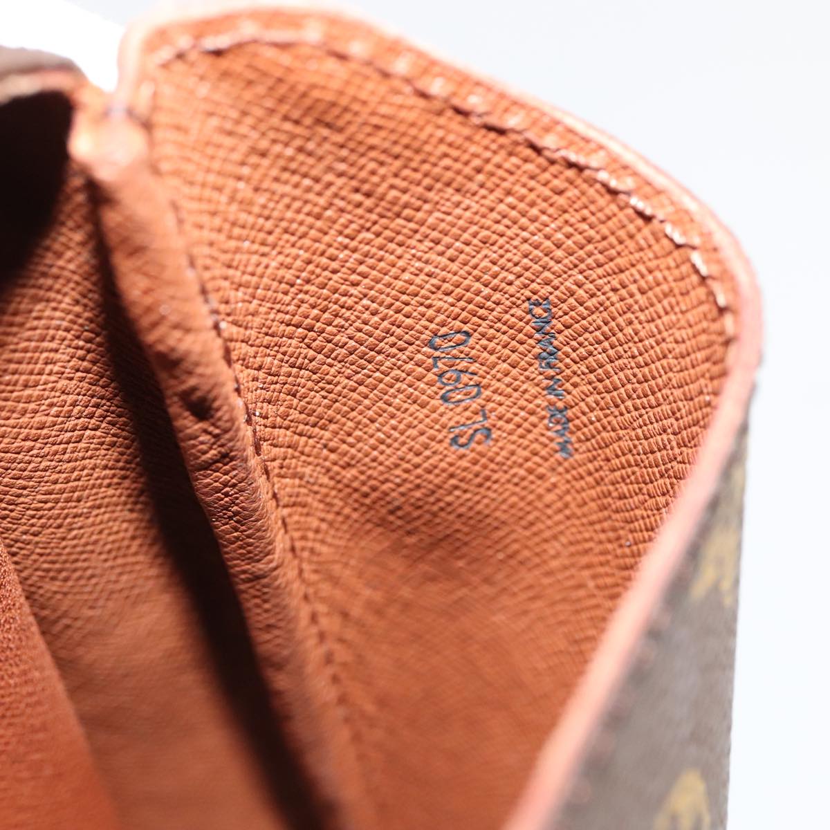 Louis Vuitton Cartouchière