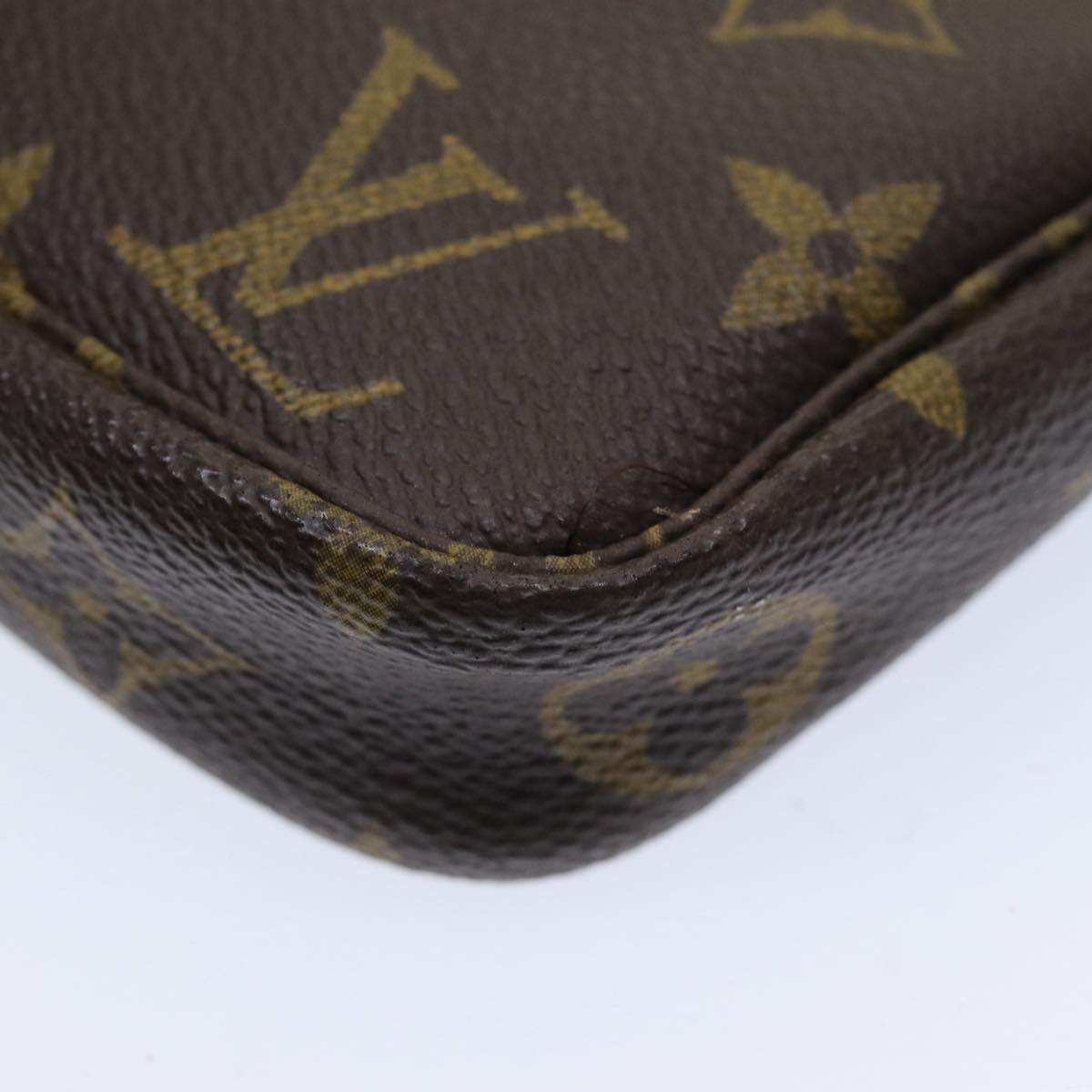 Louis Vuitton Pochette Accessoire