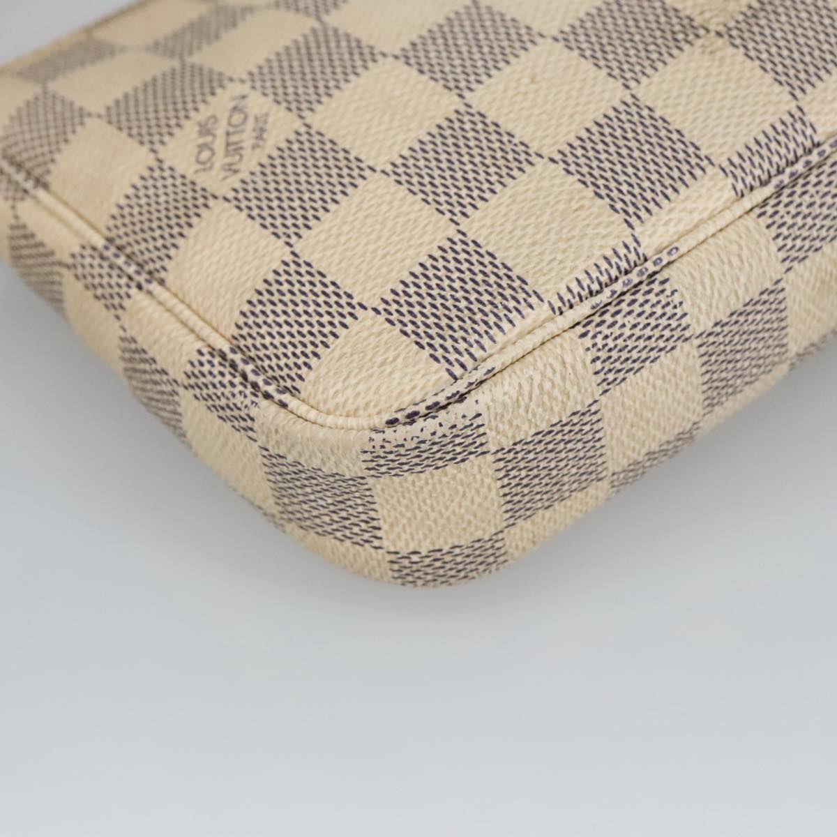 Louis Vuitton Pochette Accessoire