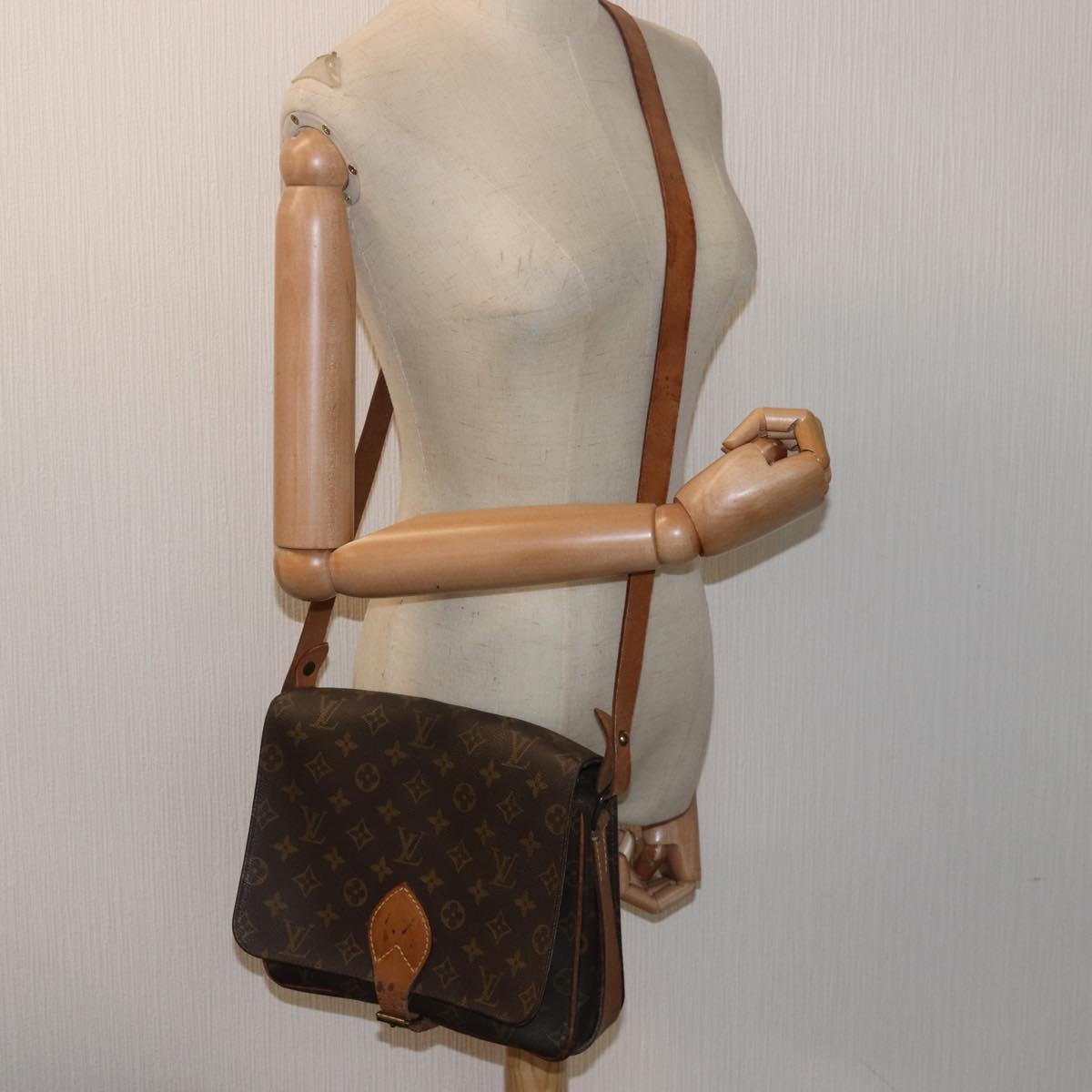 Louis Vuitton Cartouchière
